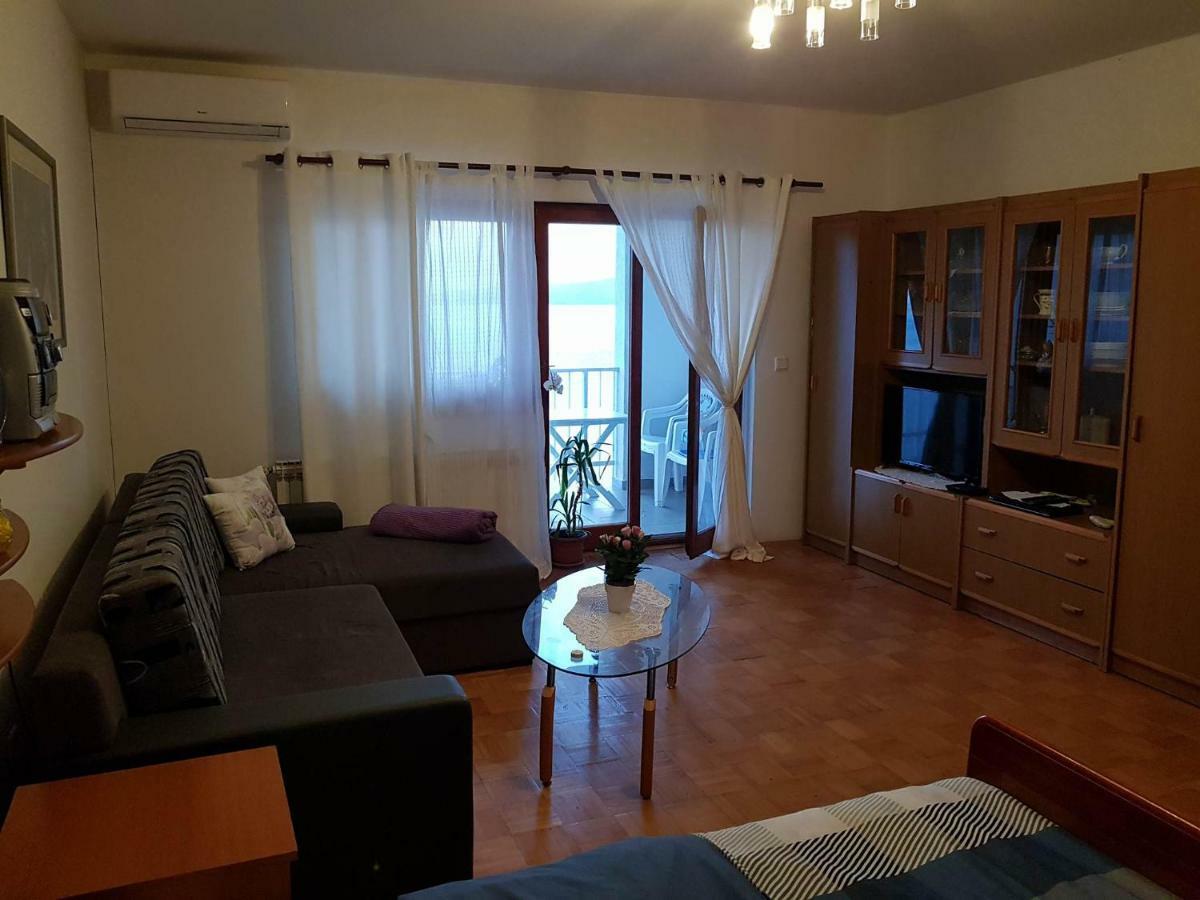 Ferienwohnung Apartman Ada Senj  Exterior foto